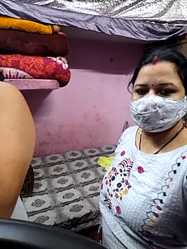 Snapshot of bobbyronak chatting on 02/23/26, 07:06 bobbyronak online show from 02/23/26, 07:06