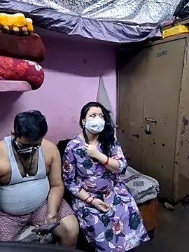 Snapshot of bobbyronak chatting on 02/25/26, 06:56 bobbyronak online show from 02/25/26, 06:56