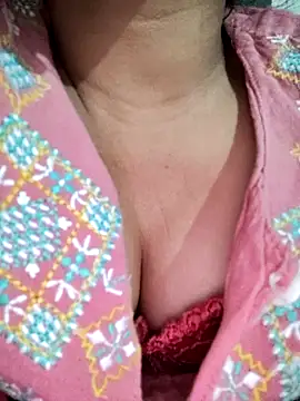 Snapshot of Kashish_SC chatting on 01/16/25, 11:37 Kashish SC online show from 01/16/25, 11:37