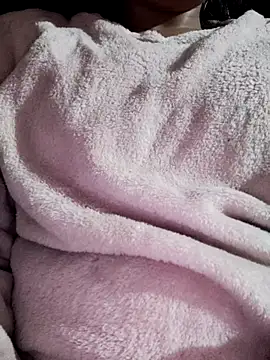 Snapshot of Kashish_SC chatting on 12/17/25, 03:51 Kashish SC online show from 12/17/25, 03:51