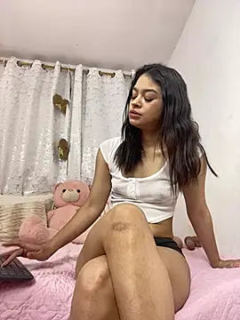 Lori Evanss online show from 05/03/26, 03:23