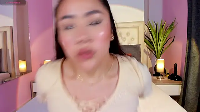 nicolle pierce online show from 05/15/26, 03:08
