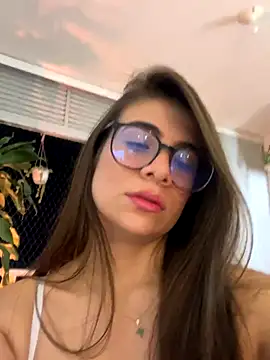 Snapshot of MariaIsabella8 chatting on 11/01/25, 11:51 MariaIsabella8 online show from 11/01/25, 11:51