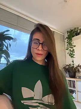 Snapshot of MariaIsabella8 chatting on 01/15/26, 10:35 MariaIsabella8 online show from 01/15/26, 10:35