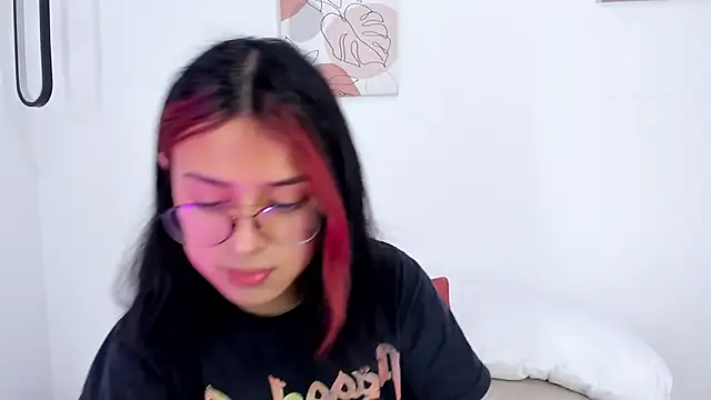 Snapshot of samantha__fairy chatting on 01/07/25, 04:05 samantha fairy online show from 01/07/25, 04:05