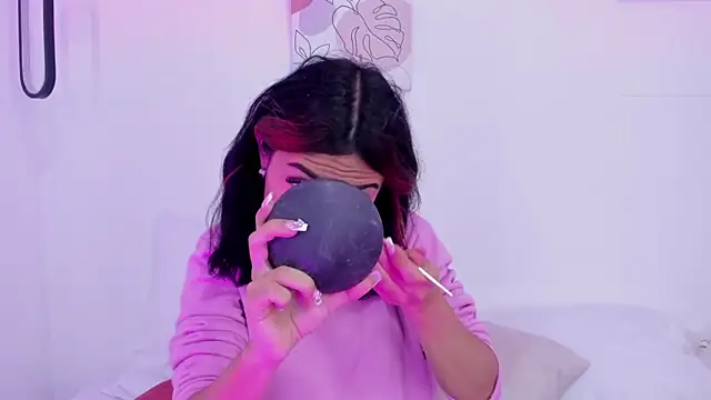 Snapshot of samantha__fairy chatting on 02/03/25, 01:19 samantha fairy online show from 02/03/25, 01:19