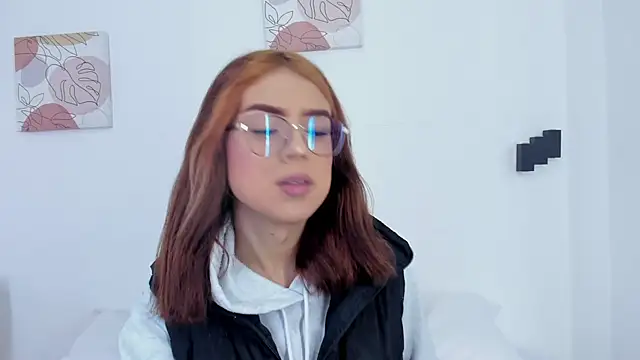 Snapshot of samantha__fairy chatting on 02/22/25, 12:29 samantha fairy online show from 02/22/25, 12:29