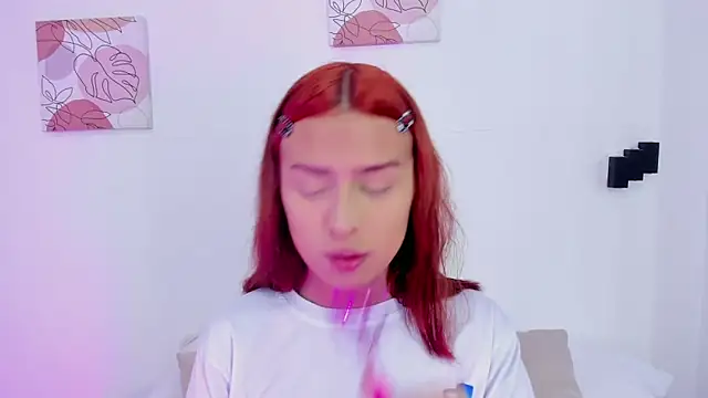 Snapshot of samantha__fairy chatting on 03/04/25, 02:53 samantha fairy online show from 03/04/25, 02:53