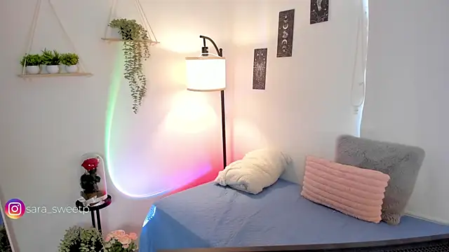 Snapshot of sara_sweet9 chatting on 03/22/25, 04:15 sara sweet9 online show from 03/22/25, 04:15