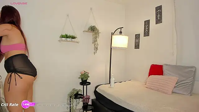 Snapshot of sara_sweet9 chatting on 09/24/25, 11:08 sara sweet9 online show from 09/24/25, 11:08