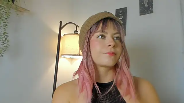 Snapshot of sara_sweet9 chatting on 01/15/26, 10:13 sara sweet9 online show from 01/15/26, 10:13