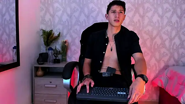 Dorianmistery2322  online show from 12/28/24, 11:09