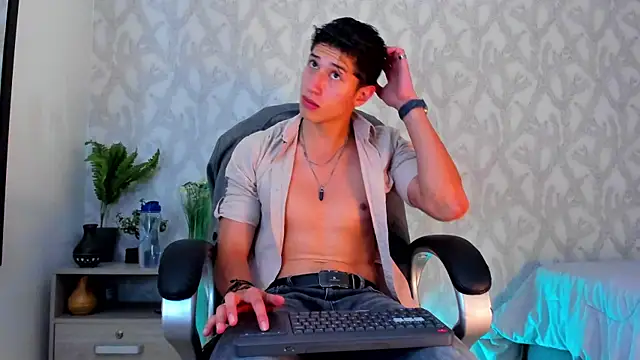 Dorianmistery2322  online show from 01/18/25, 04:26