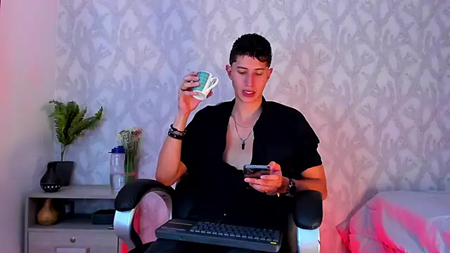 Dorianmistery2322  online show from 01/22/25, 07:25