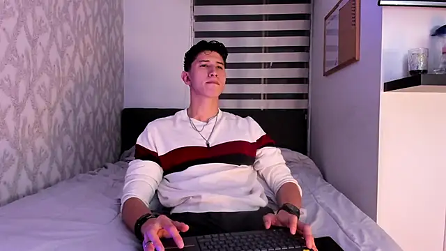 Dorianmistery2322  online show from 03/05/25, 04:45