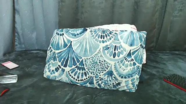 kittykhloe22 online show from 06/10/26, 10:08