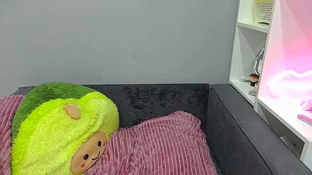 96CHloe96 online show from 05/10/26, 05:40