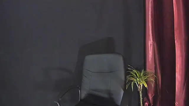 Snapshot of DonyBrown chatting on 02/25/26, 07:51 DonyBrown online show from 02/25/26, 07:51