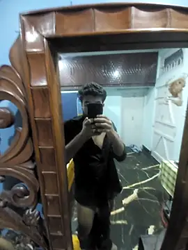 Snapshot of Dexiboy chatting on 11/11/25, 07:03 Dexiboy online show from 11/11/25, 07:03