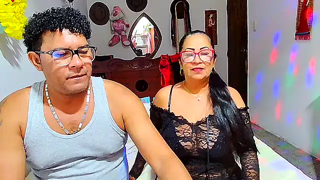 Snapshot of rosi_pamela chatting on 03/01/26, 05:48 rosi pamela online show from 03/01/26, 05:48