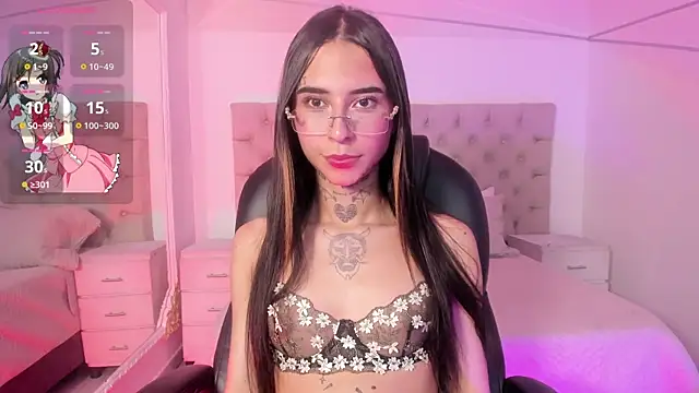 Snapshot of MariahLamour1_ chatting on 12/19/24, 04:45 MariahLamour1 online show from 12/19/24, 04:45