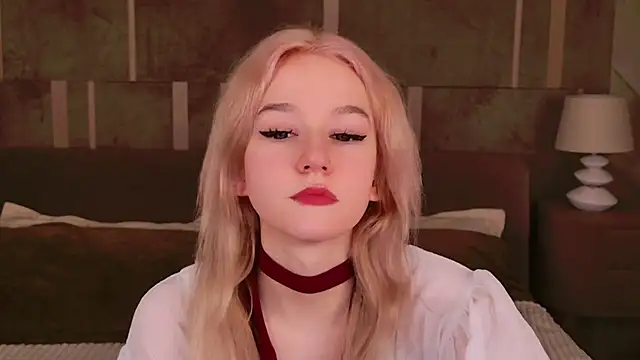 Snapshot of NaomiLoys chatting on 03/16/25, 06:55 NaomiLoys online show from 03/16/25, 06:55