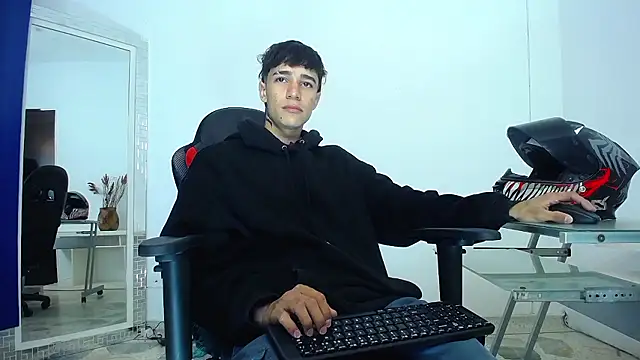 Zacktk7 online show from 12/03/24, 11:13