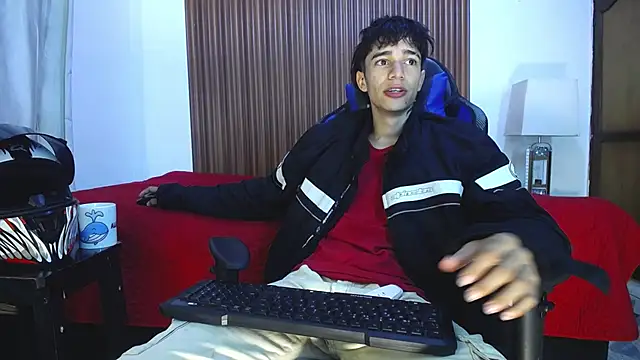 Zacktk7 online show from 12/14/24, 02:10