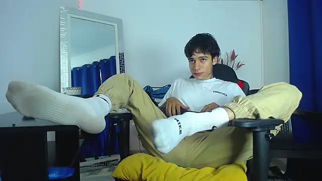 Zacktk7 online show from 02/05/25, 08:35