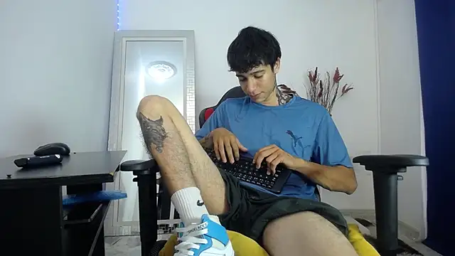 Zacktk7 online show from 02/06/25, 08:02