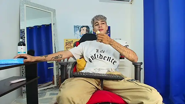 Zacktk7 online show from 03/10/25, 08:23