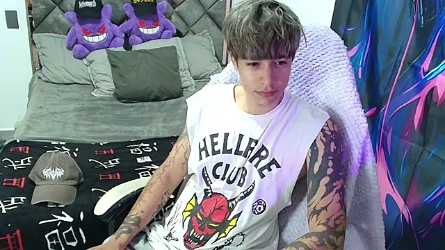 Zacktk7 online show from 04/15/26, 06:26