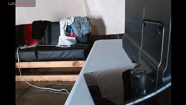 Snapshot of 69vivian chatting on 12/20/24, 09:39 69vivian online show from 12/20/24, 09:39