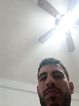 jhonyhot9292 online show from 12/02/25, 05:46