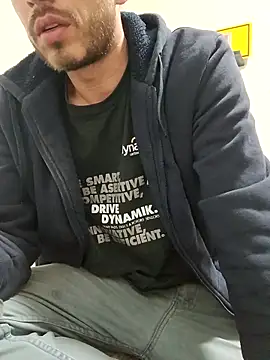 jhonyhot9292 online show from 12/20/25, 07:26