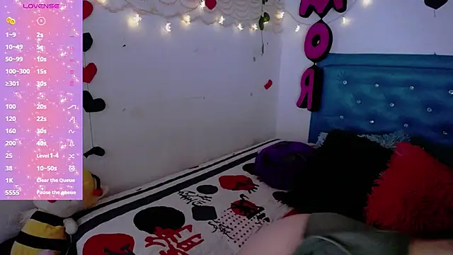 zarquita99 online show from 02/26/25, 12:36