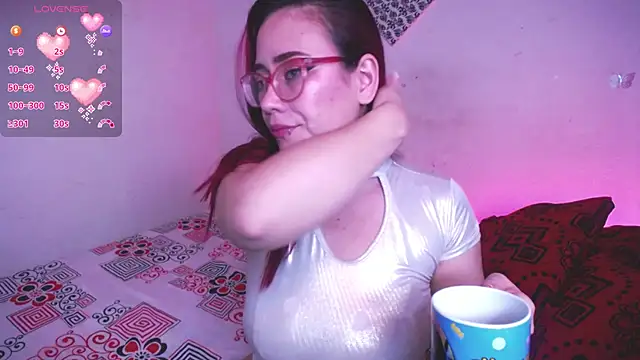 zarquita99 online show from 10/31/25, 09:32