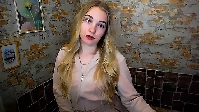 Queen ofLove online show from 02/19/25, 01:50