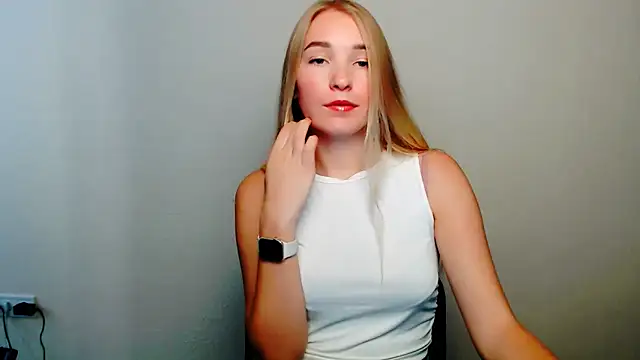 Queen ofLove online show from 10/10/25, 01:21