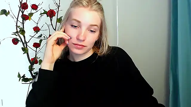 Queen ofLove online show from 04/28/26, 01:16