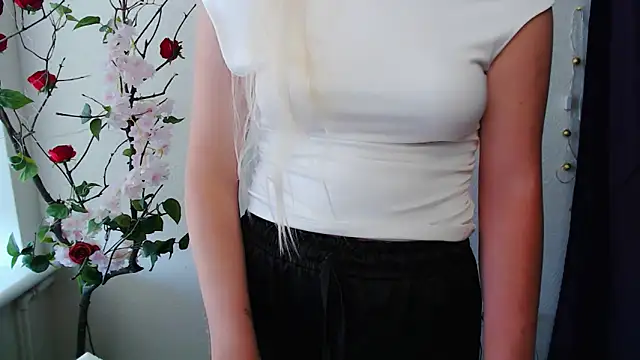 Queen ofLove online show from 06/21/26, 07:55