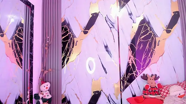 sophiee evanss  online show from 12/18/24, 12:40