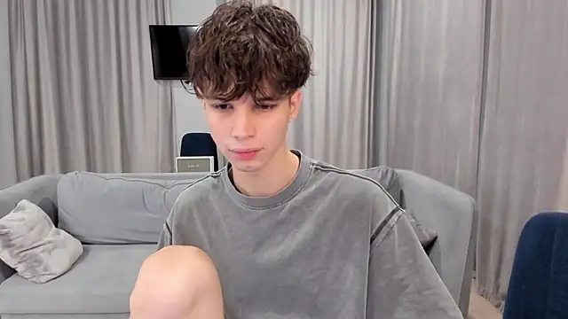 Im Shine Guy online show from 12/18/24, 07:30