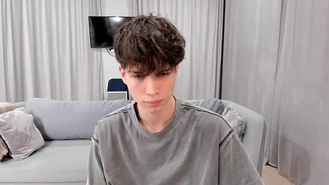 Im Shine Guy online show from 12/25/24, 08:28