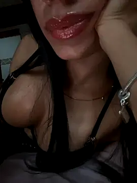 Lolitacooper online show from 10/17/25, 10:34