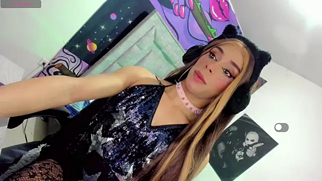 Snapshot of Diana_2003 chatting on 03/10/26, 09:03 Diana 2003 online show from 03/10/26, 09:03