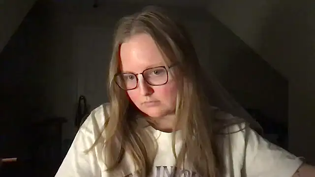 Snapshot of lexie_lilacs chatting on 01/16/25, 01:48 lexie lilacs online show from 01/16/25, 01:48