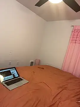 Snapshot of Alexkapriii3 chatting on 02/04/26, 04:18 Alexkapriii3 online show from 02/04/26, 04:18