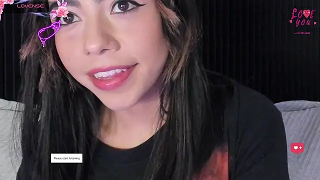 Snapshot of AndreaVelasco chatting on 07/13/26, 03:37 AndreaVelasco online show from 07/13/26, 03:37