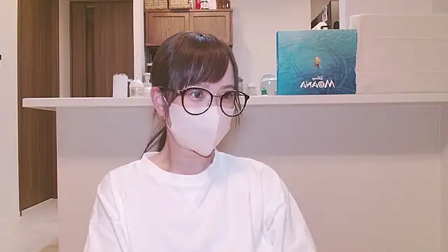 Snapshot of _hina_chan_ chatting on 03/21/26, 02:42 hina chan online show from 03/21/26, 02:42
